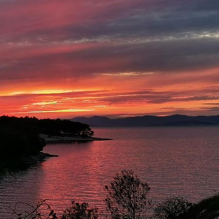 Sunset By The Sea Apartment Splitska Luaran gambar
