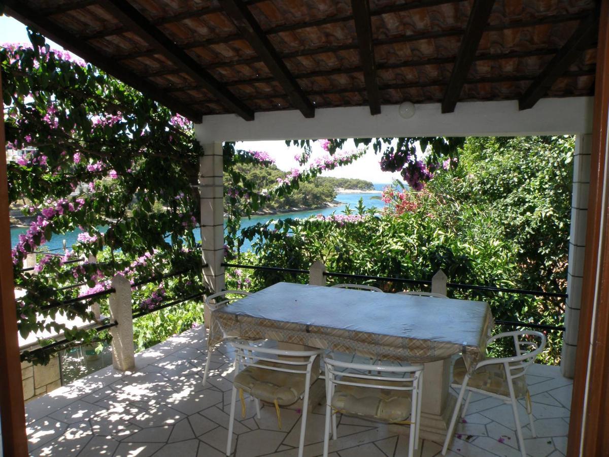 Sunset By The Sea Apartment Splitska Luaran gambar