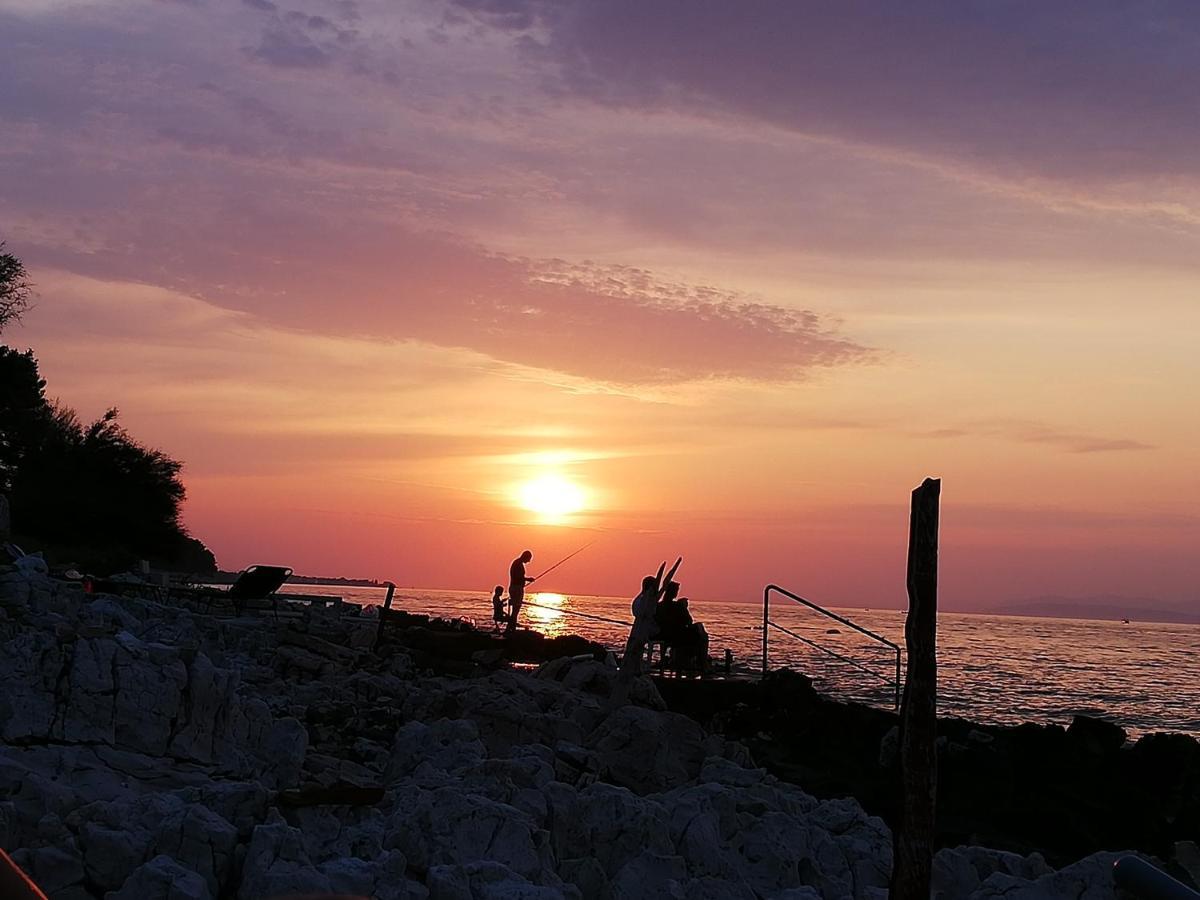 Sunset By The Sea Apartment Splitska Luaran gambar