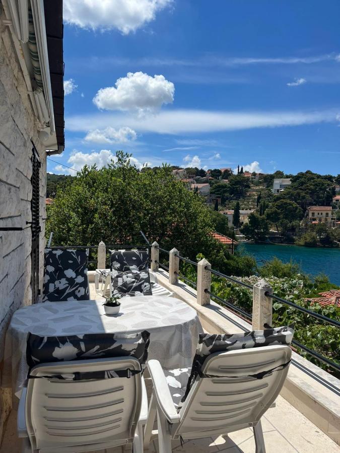Sunset By The Sea Apartment Splitska Luaran gambar