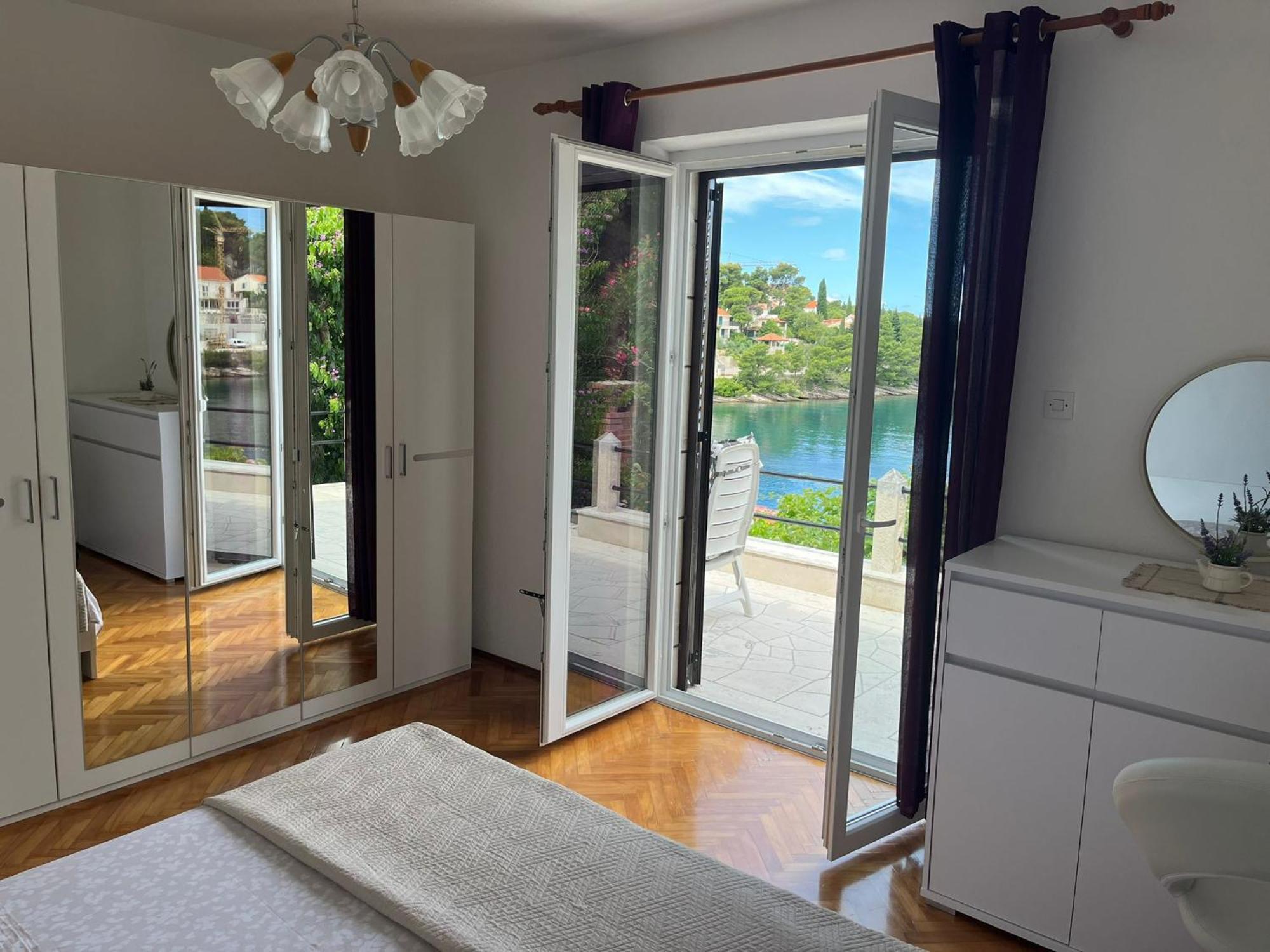 Sunset By The Sea Apartment Splitska Luaran gambar